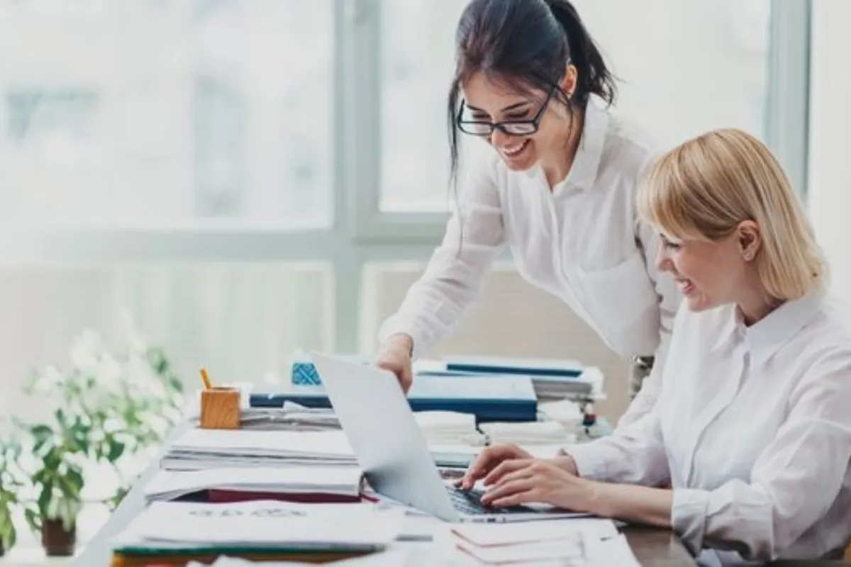 Service- og administrasjonsmedarbeider intensivkurs for praksiskandidater mot fagbrev hos K2 Utdanning